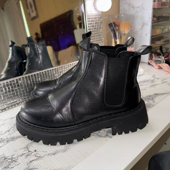 Booties - Picture 4 of 4